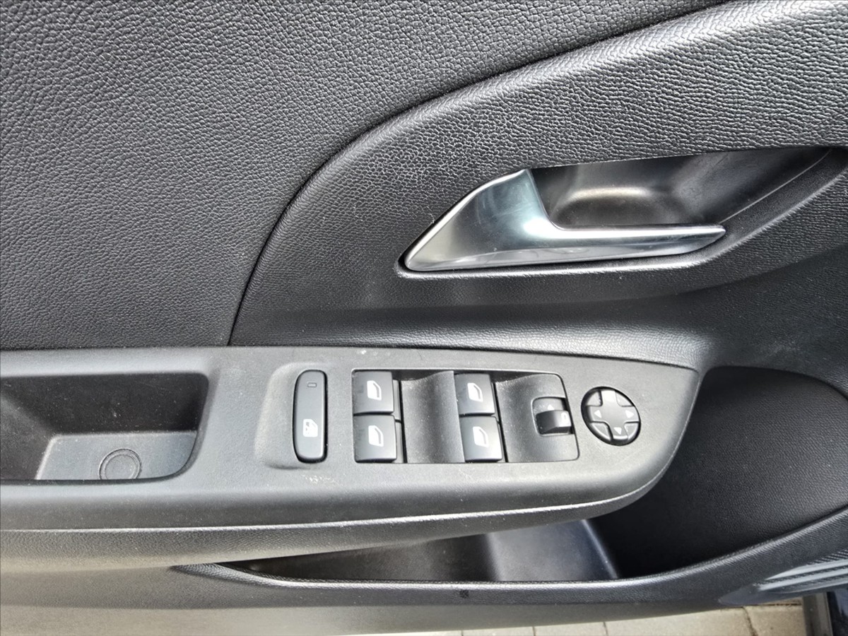 opel-corsa-1-5-cdti-75kw-elegance - 7