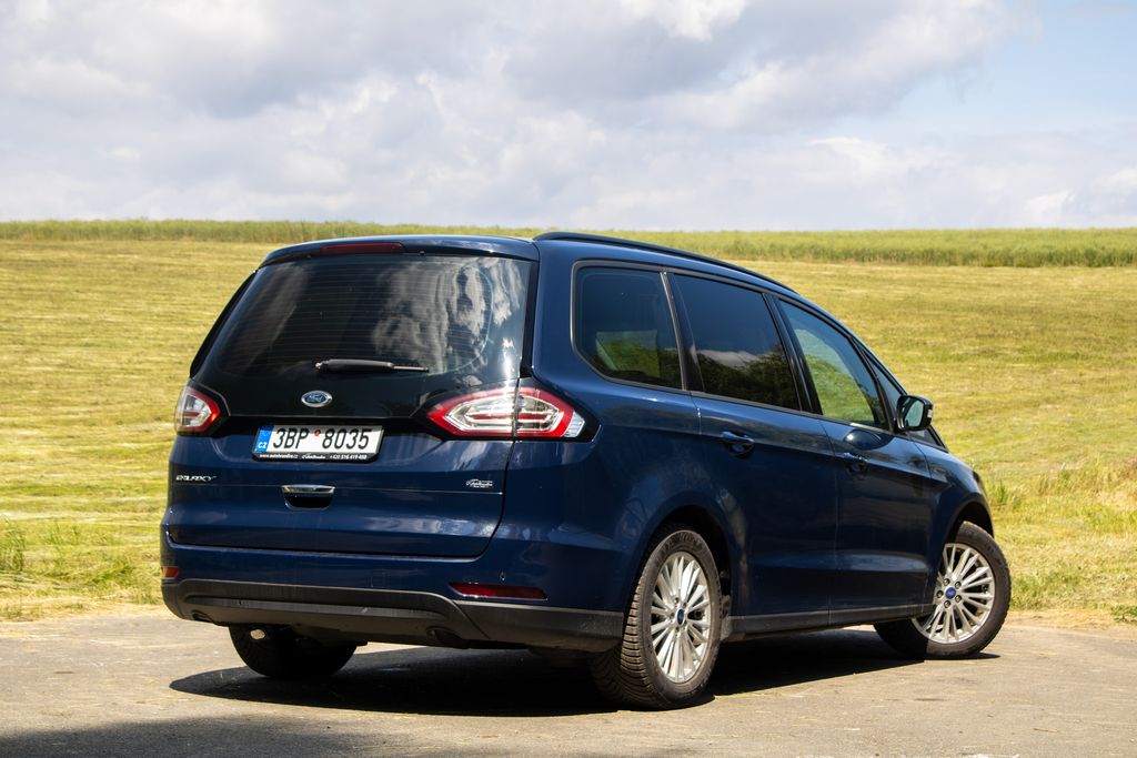 ford-galaxy-business - 4