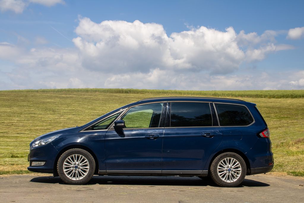 ford-galaxy-business - 7