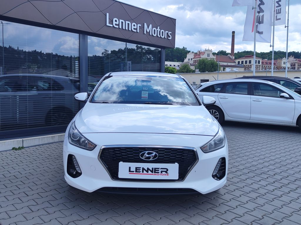 hyundai-i30-1-4i-73kw-trikolor-komfort - 1