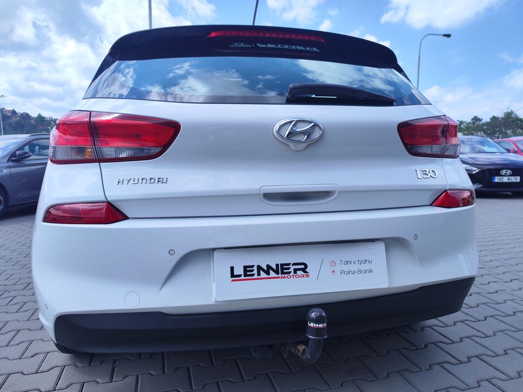 hyundai-i30-1-4i-73kw-trikolor-komfort - 9