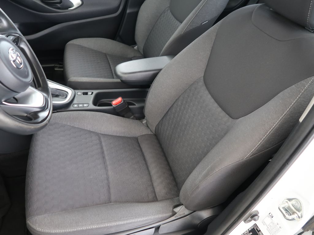 toyota-yaris-1-5hybrid-68kw-cz-1maj-comfort - 8