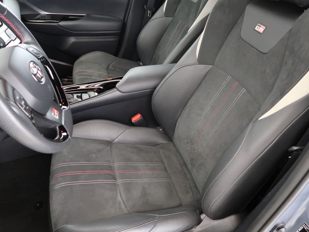 toyota-c-hr-2-0hybrid-cz-1maj-gr-sport - 8