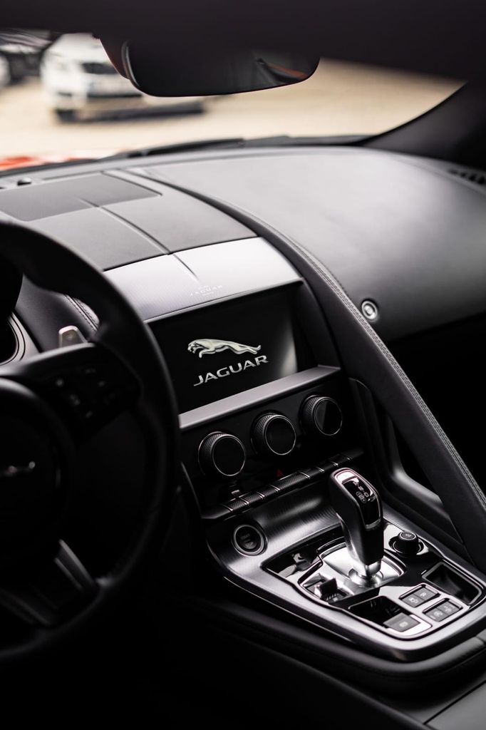 jaguar-f-type-r-dynamic-5-0-v8-awd-aut-dph - 7