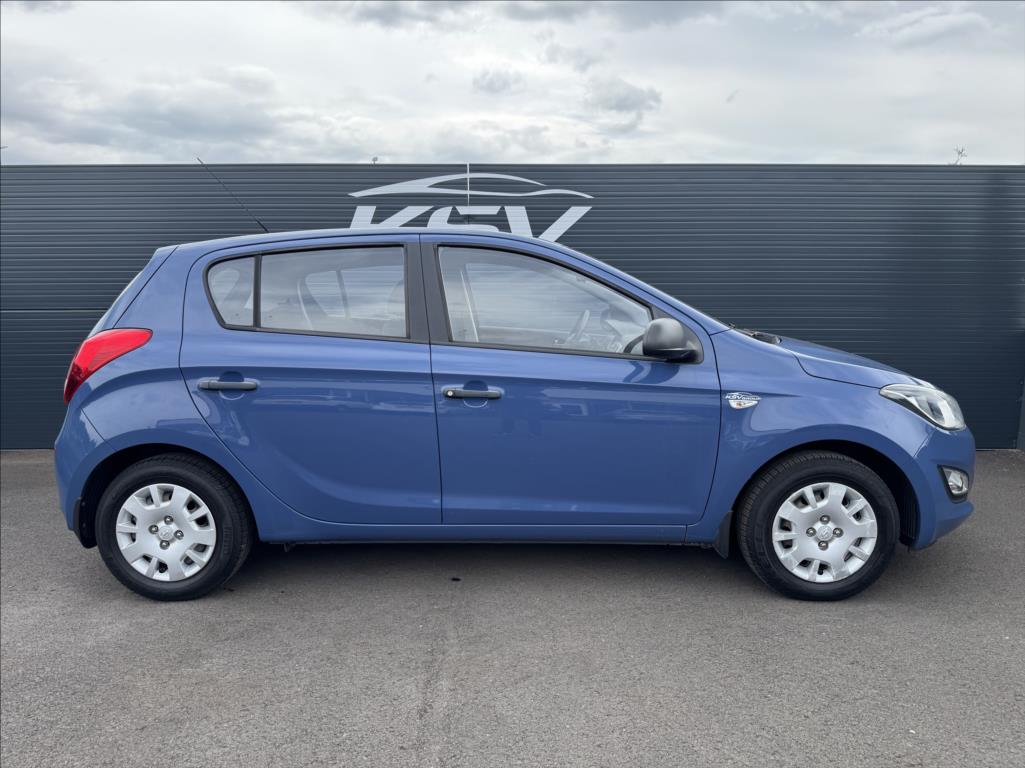 hyundai-i20-1-3 - 5