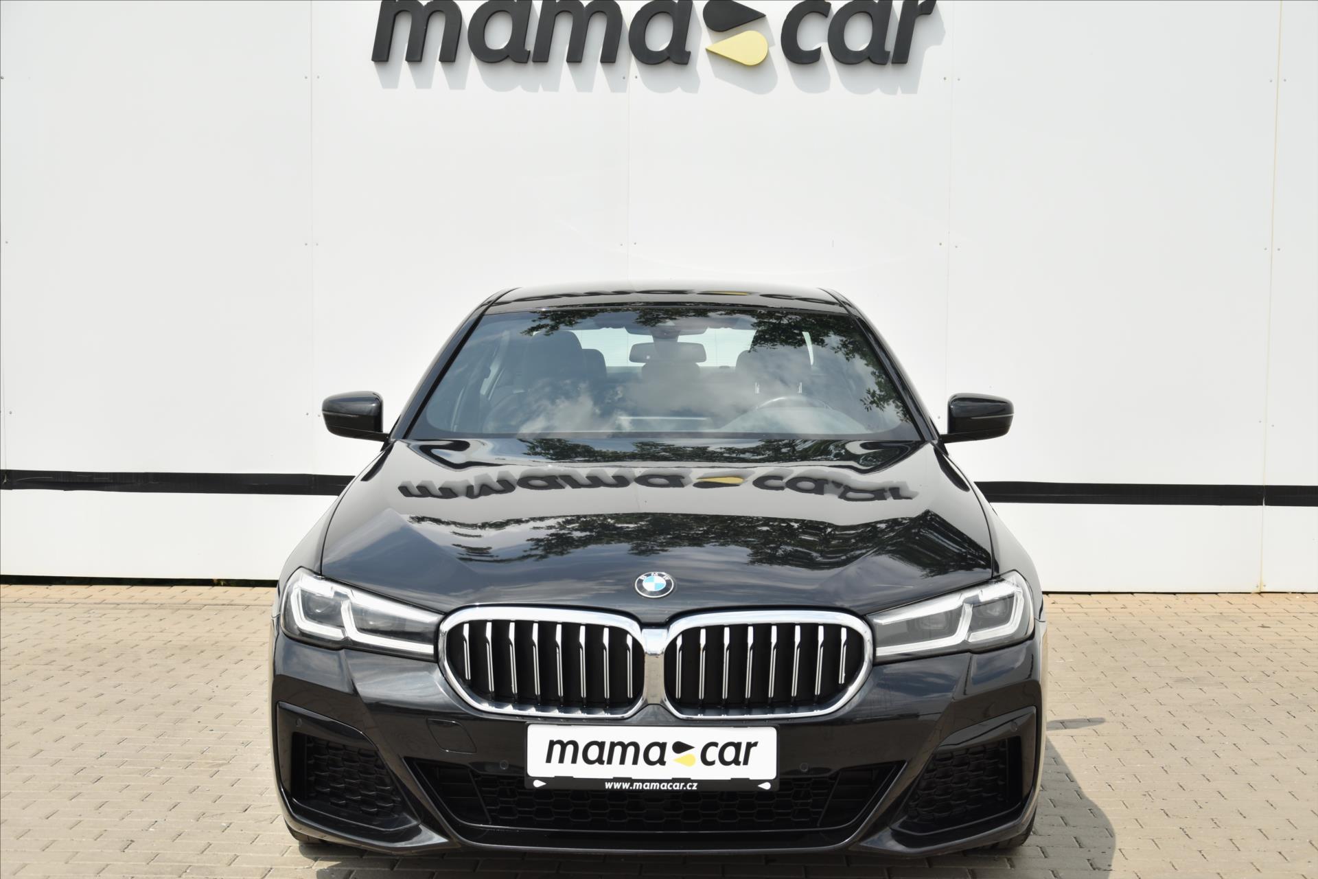bmw-rada-5-520d-xdrive-m-paket-dph-cr - 1