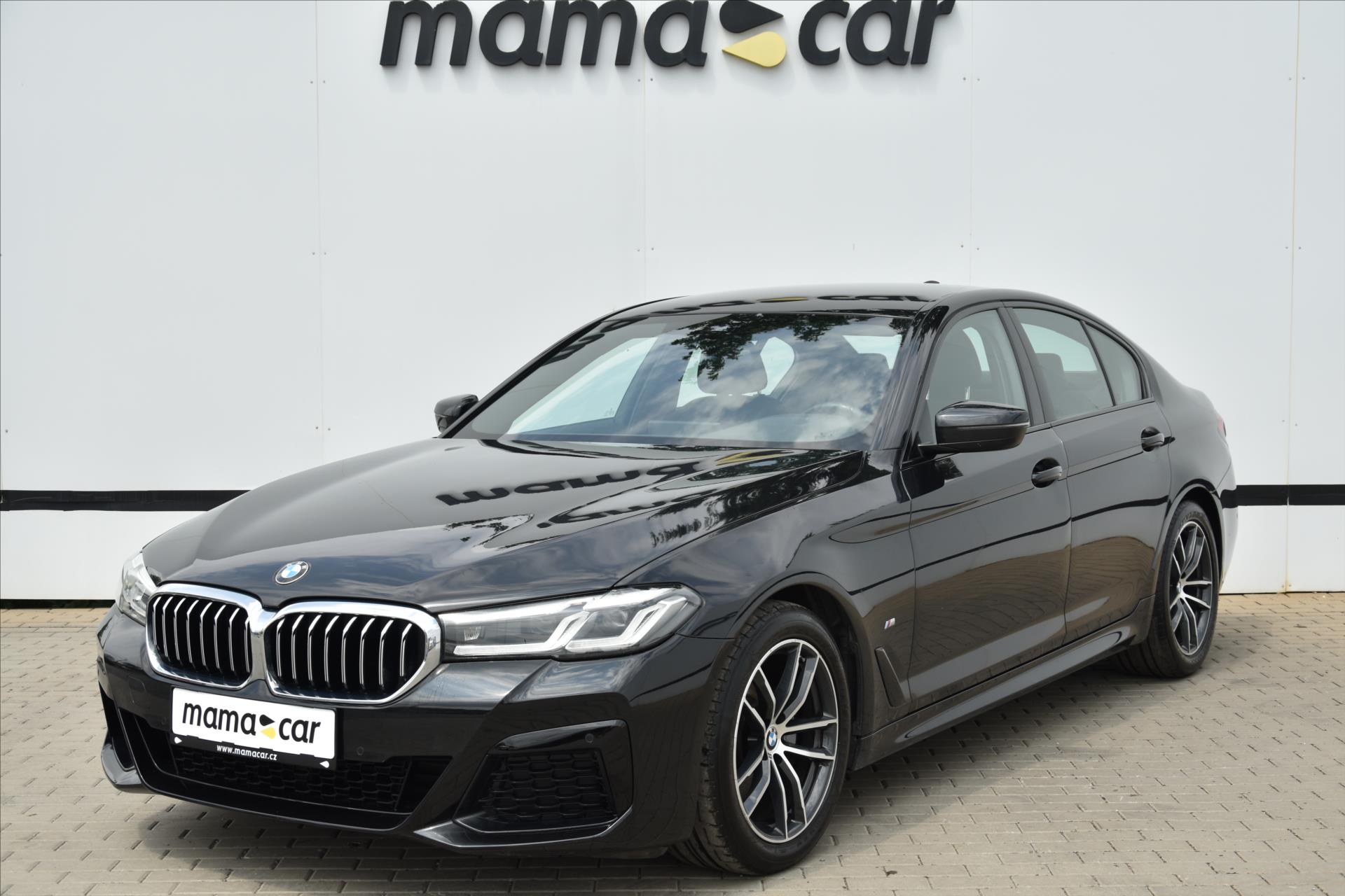 bmw-rada-5-520d-xdrive-m-paket-dph-cr - 2