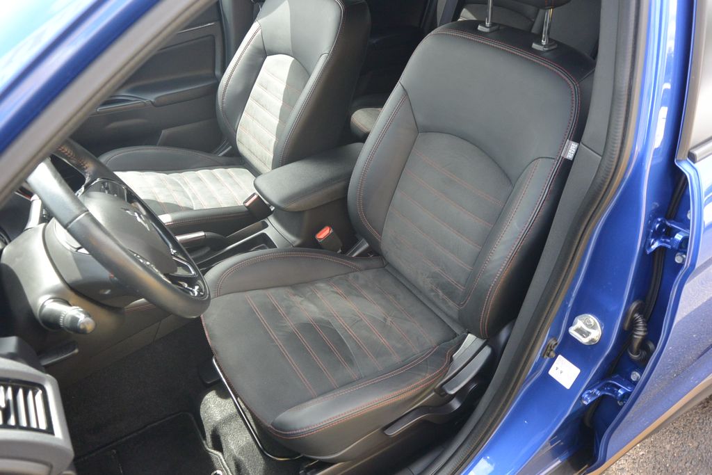 mitsubishi-asx-2-0i-mivec-1-maj-top-vybava-a - 9