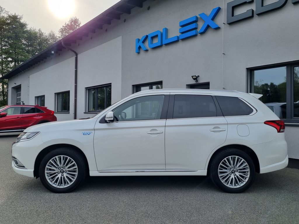mitsubishi-outlander-2-4-phev-4x4 - 1