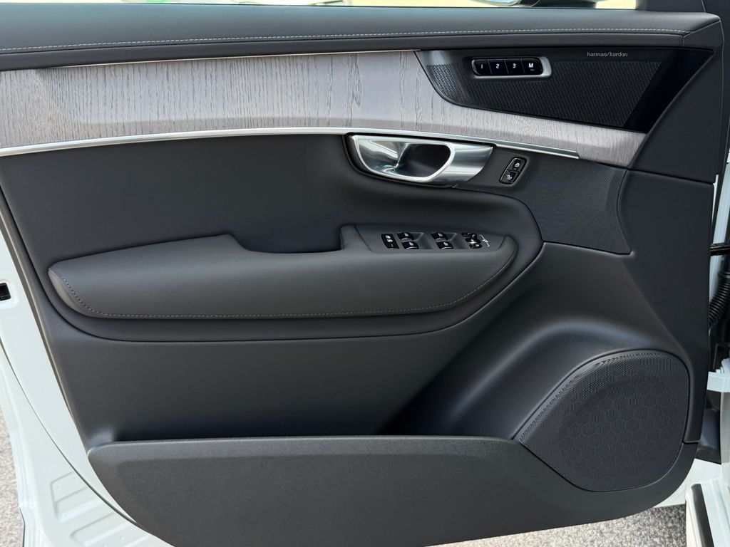 volvo-xc90-plus-b5-head-up-panorama-vzduch-skladem - 7