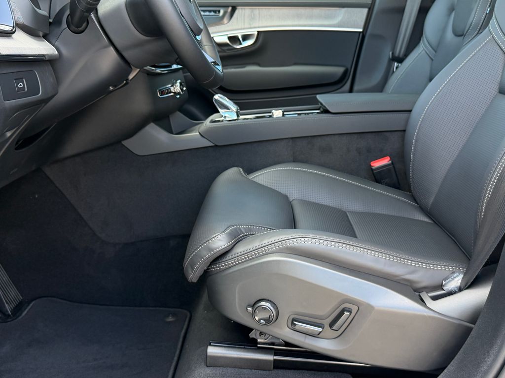 volvo-xc90-plus-b5-head-up-panorama-vzduch-skladem - 9