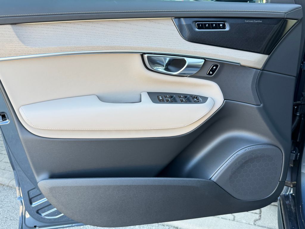volvo-xc90-plus-b5-kamery-360-ventilace-skladem - 6
