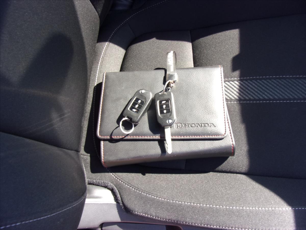 honda-civic-1-0-i-vtec-turbo-elegance - 9