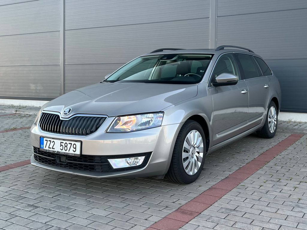 Škoda Octavia 1,6 TDi 81kW STYLE-KAMERA.P