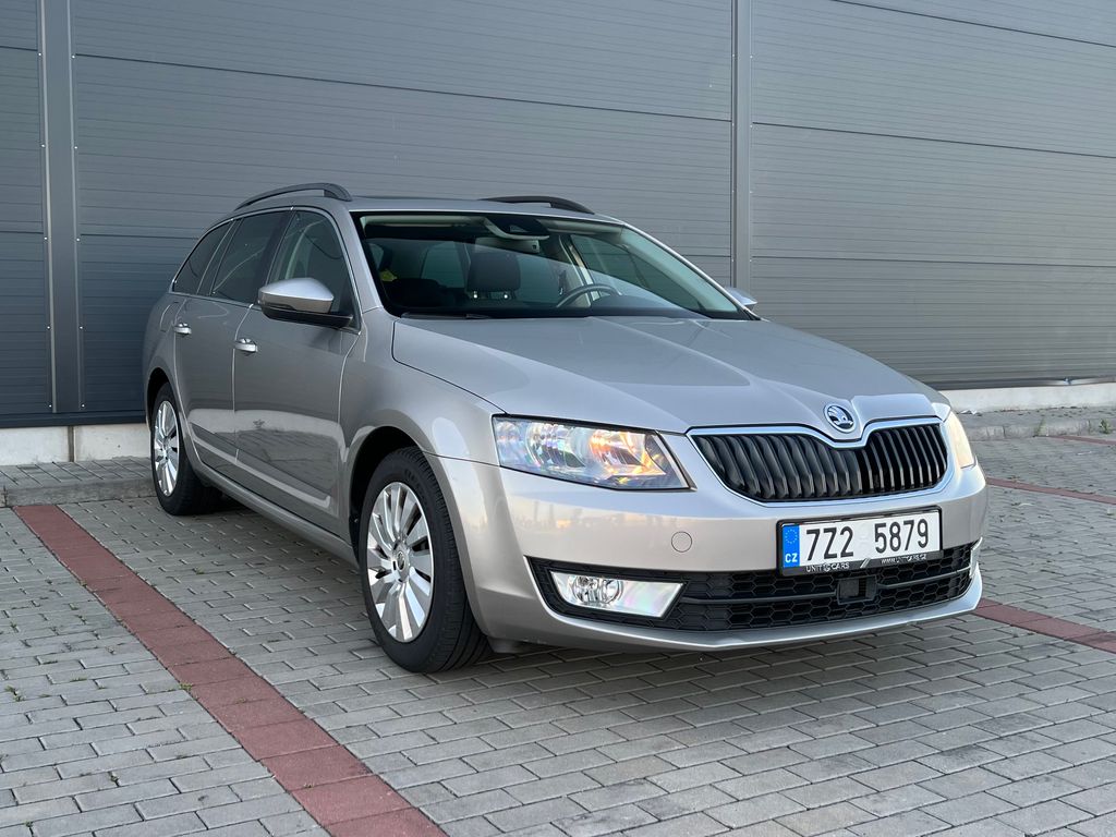 skoda-octavia-1-6-tdi-81kw-style-kamera-p - 2
