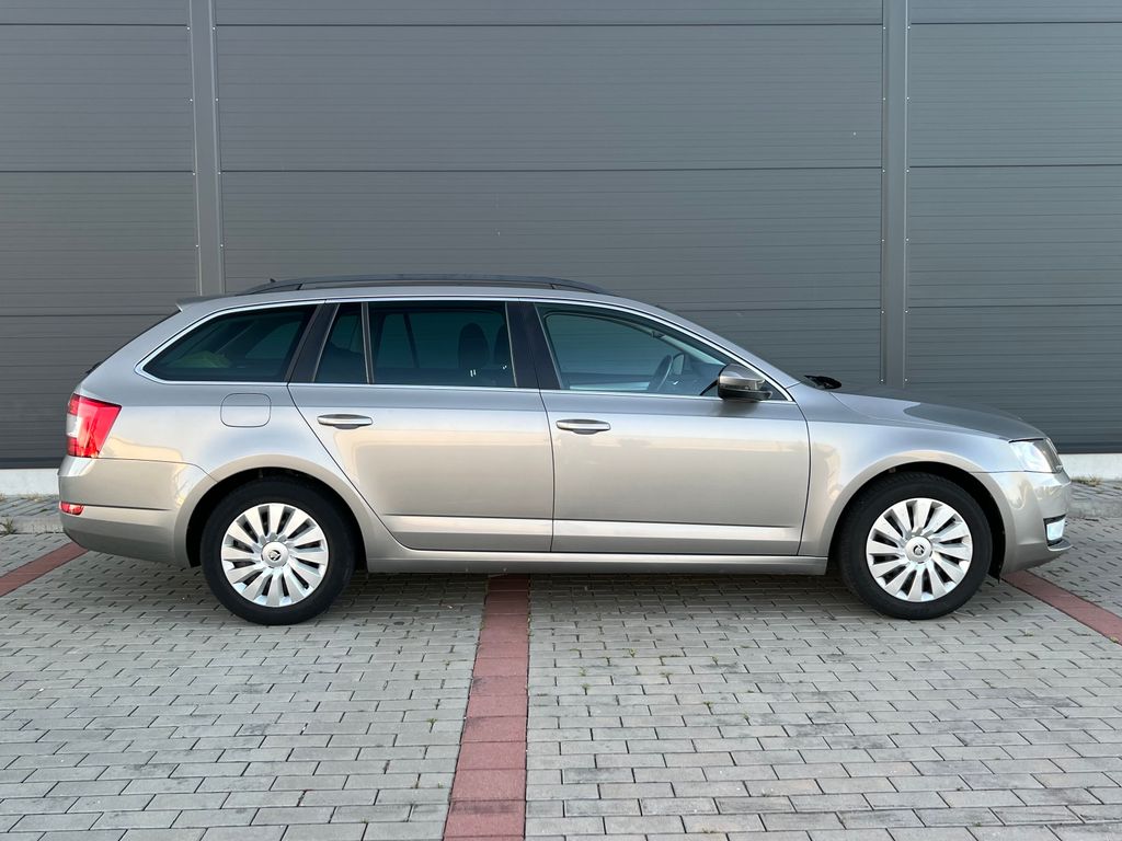 skoda-octavia-1-6-tdi-81kw-style-kamera-p - 6