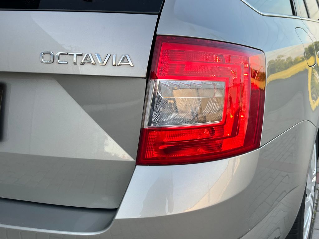 skoda-octavia-1-6-tdi-81kw-style-kamera-p - 8