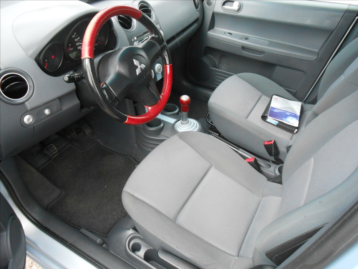 mitsubishi-colt-1-3-i-16v-70-kw-serviska - 6