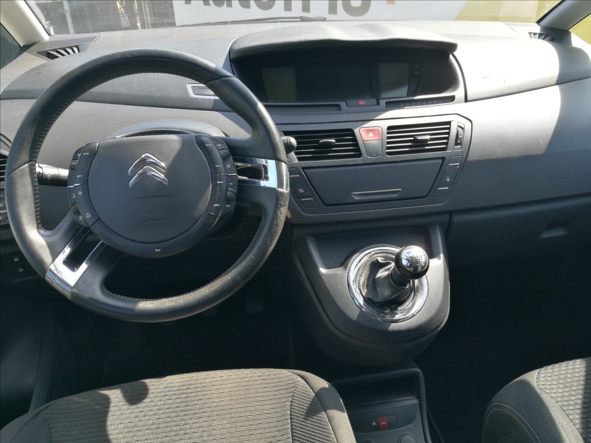 citroen-c4-picasso-1-6-hdi - 4
