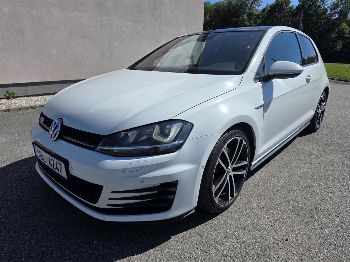 Volkswagen Golf 2,0 2.0GTD 135KW DSG BOHATÁ VÝBAVA  2.0GTD 135KW DSG BOHATÁ VÝBAVA