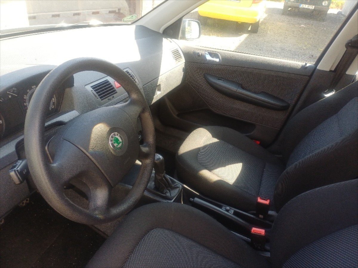 skoda-fabia-1-4-ambiente - 3