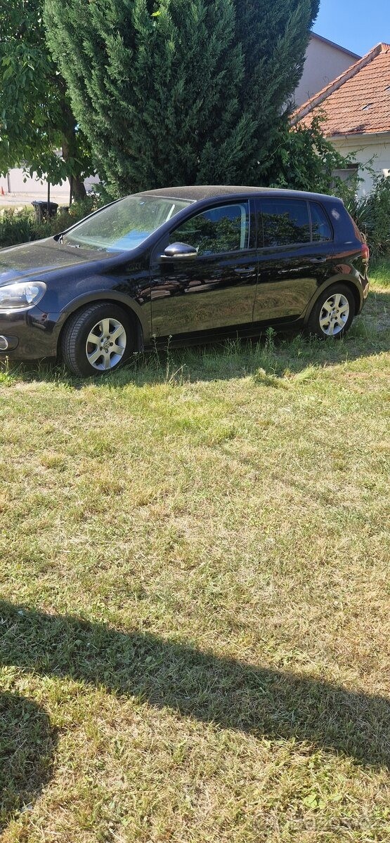 Volkswagen Golf 2,0   Tdi highline, klimatizace