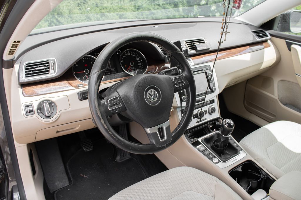 volkswagen-passat - 8