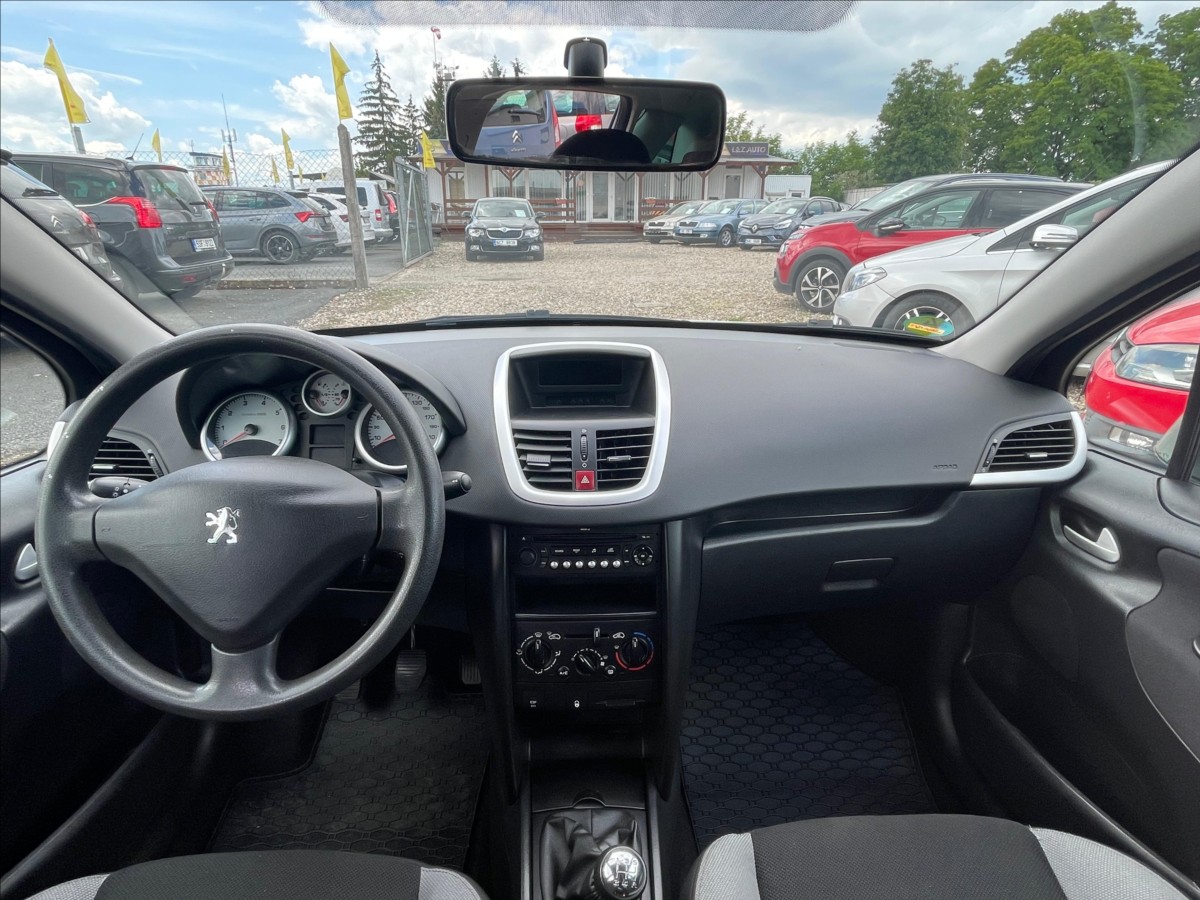 peugeot-207-1-4-i - 6