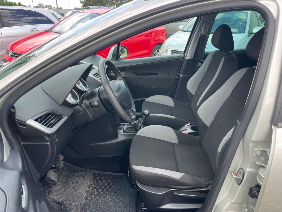peugeot-207-1-4-i - 8