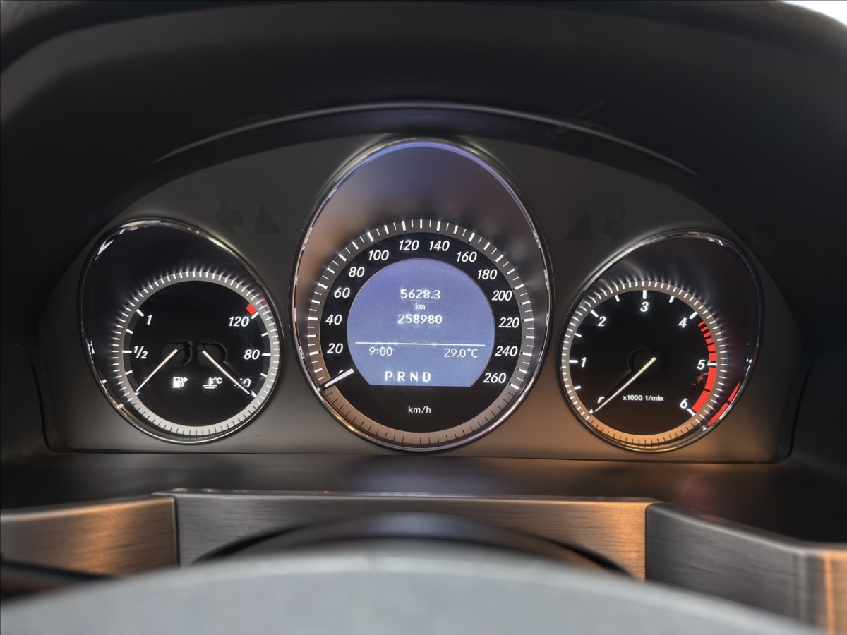 mercedes-benz-glk-2-2-220cdi-automat-bi-xen - 9