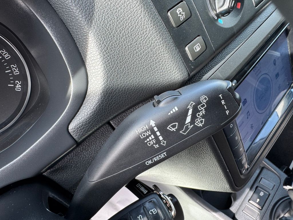skoda-fabia-kombi-1-2-tsi-dsg-scout - 9