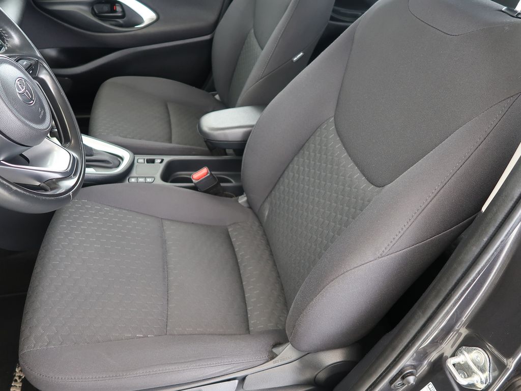 toyota-yaris-cross-1-5-hev-cvt-comfort-cz-1maj - 8