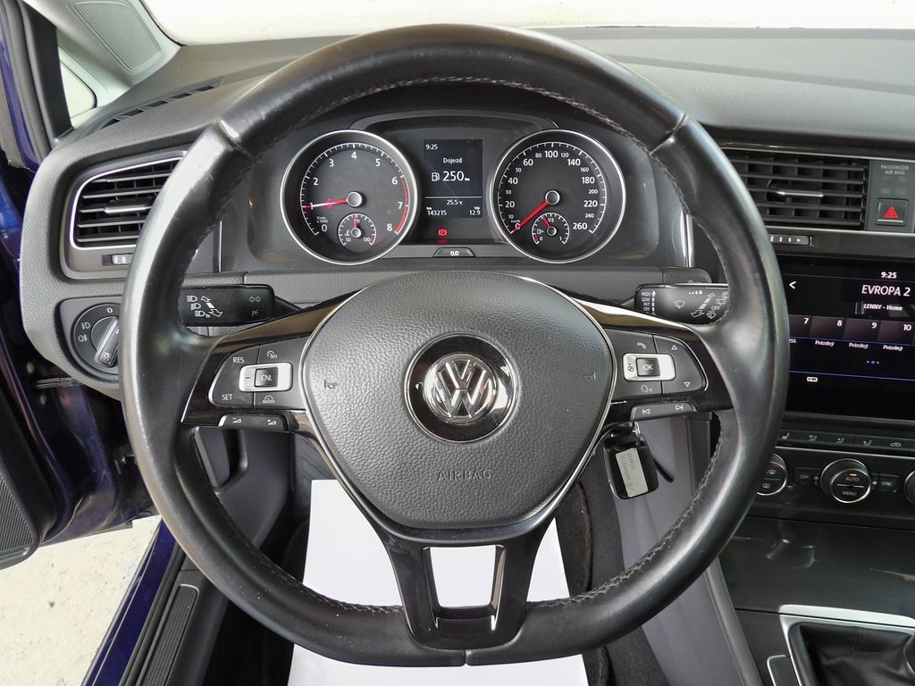 volkswagen-golf-1-0tsi-81kw-autoac-temp-2xpdc - 9