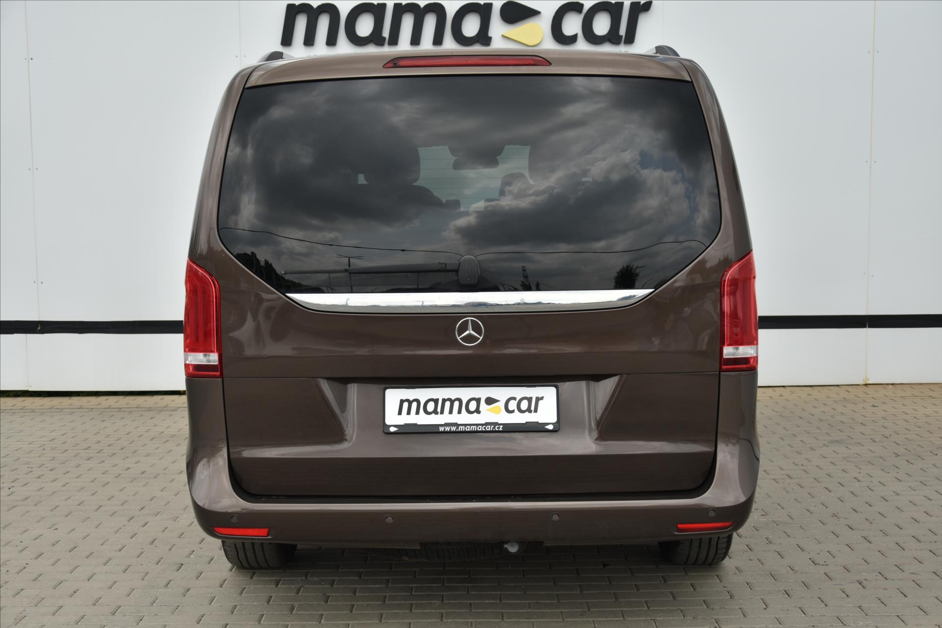 mercedes-benz-tridy-v-250d-4matic-l-avantgarde-cr - 5