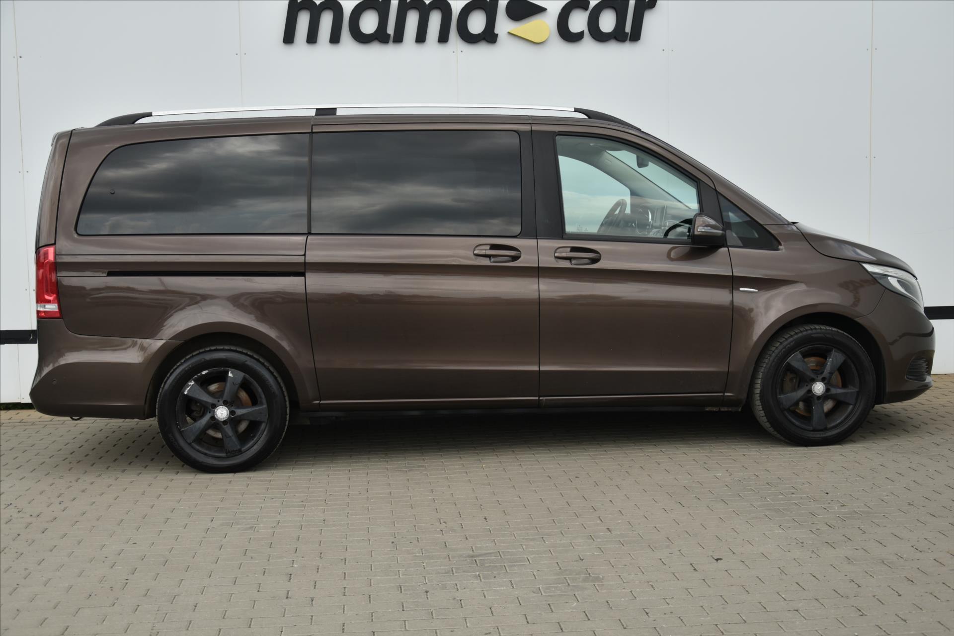 mercedes-benz-tridy-v-250d-4matic-l-avantgarde-cr - 7