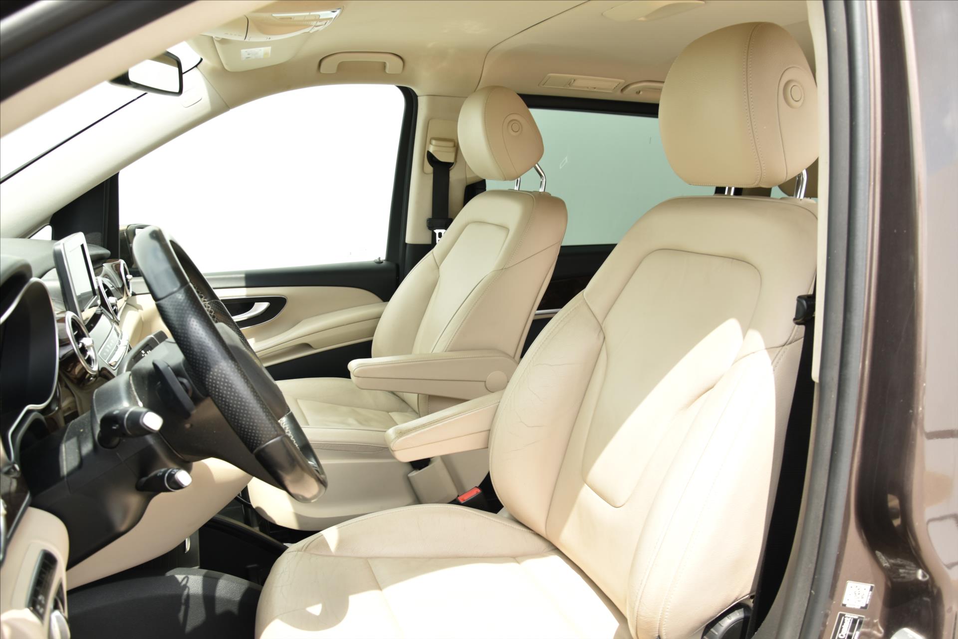mercedes-benz-tridy-v-250d-4matic-l-avantgarde-cr - 8