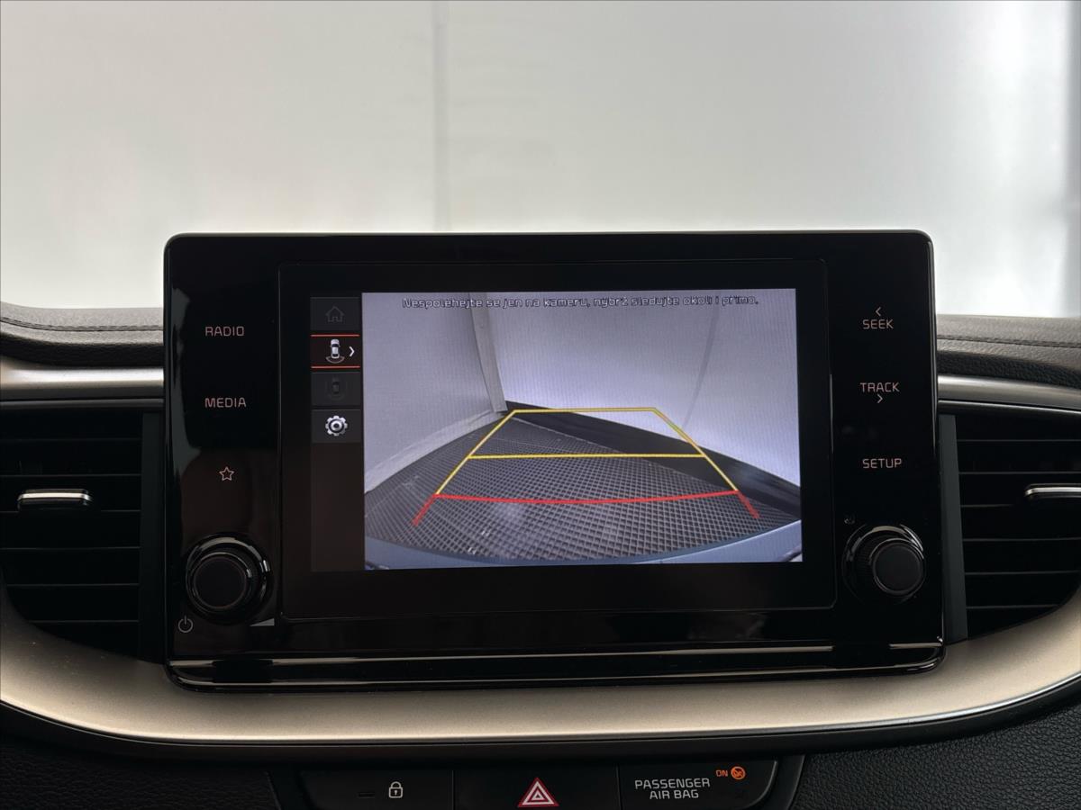 kia-ceed-1-0-t-gdi-spin - 9