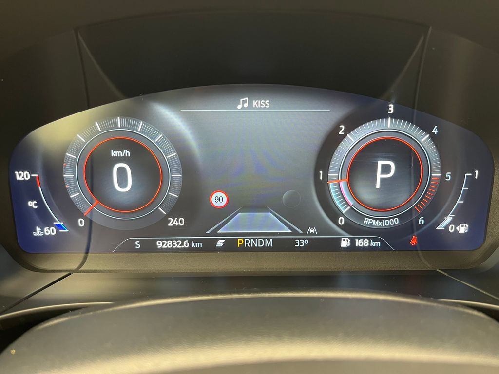 ford-kuga-2-0-eb-st-line-140kw-awd - 9