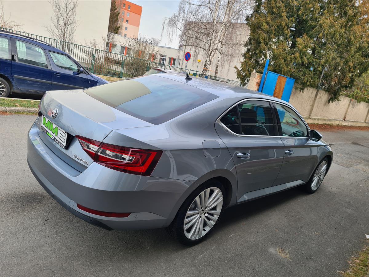 skoda-superb-iii-2-0td-nav-el-kufr-serv - 3
