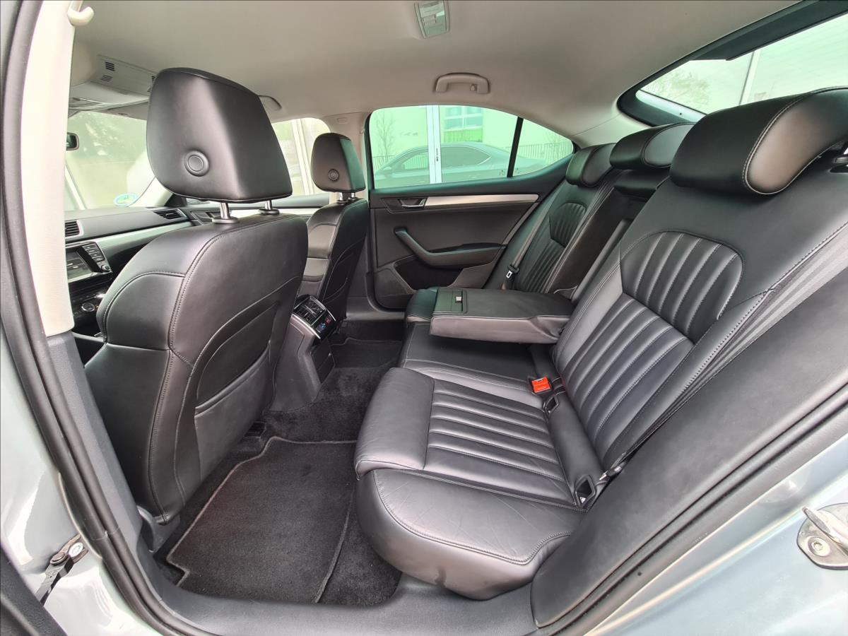 skoda-superb-iii-2-0td-nav-el-kufr-serv - 9