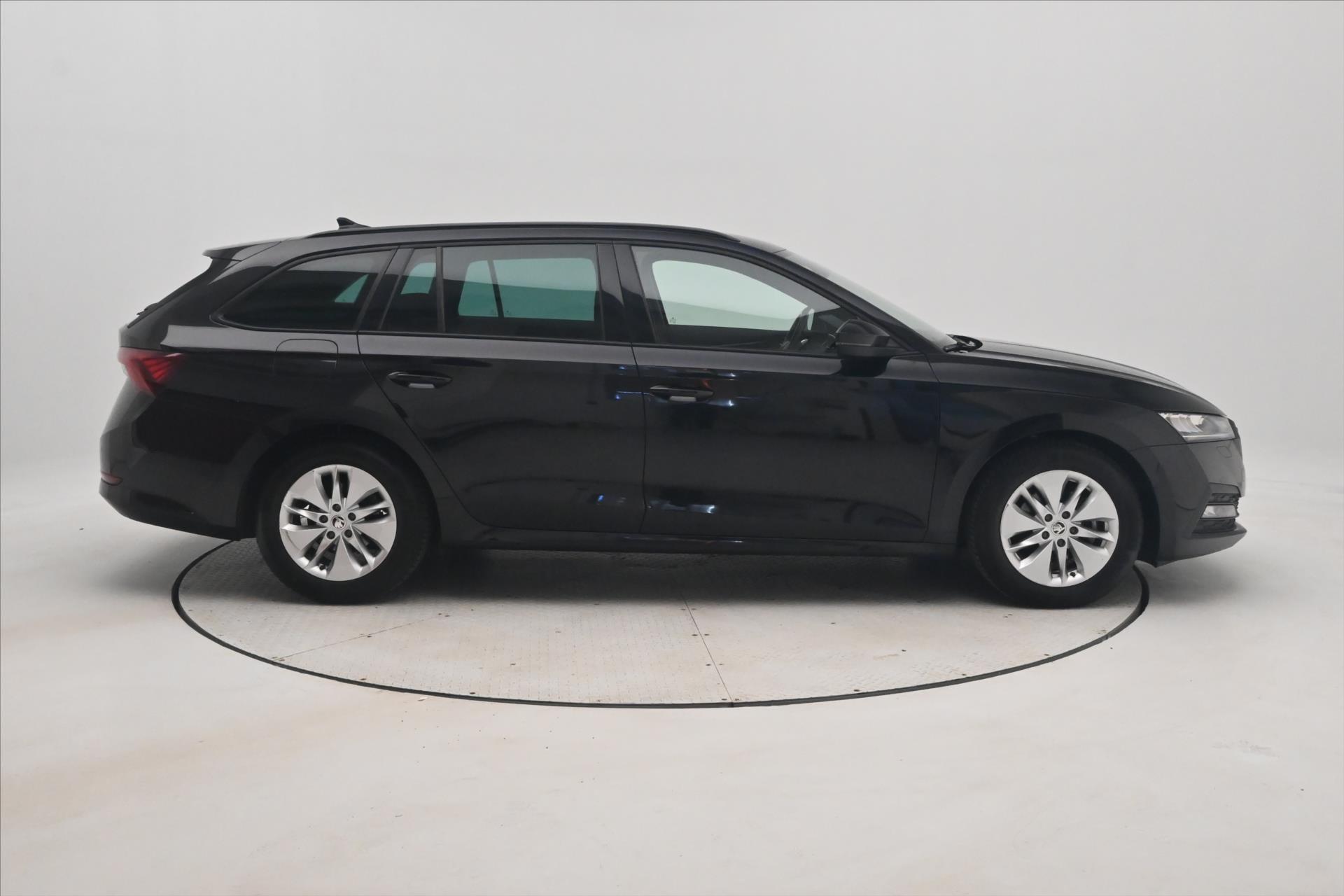 skoda-octavia-2-0-tdi-110-kw-dsg-sportline-zaruka-az-5-let - 3