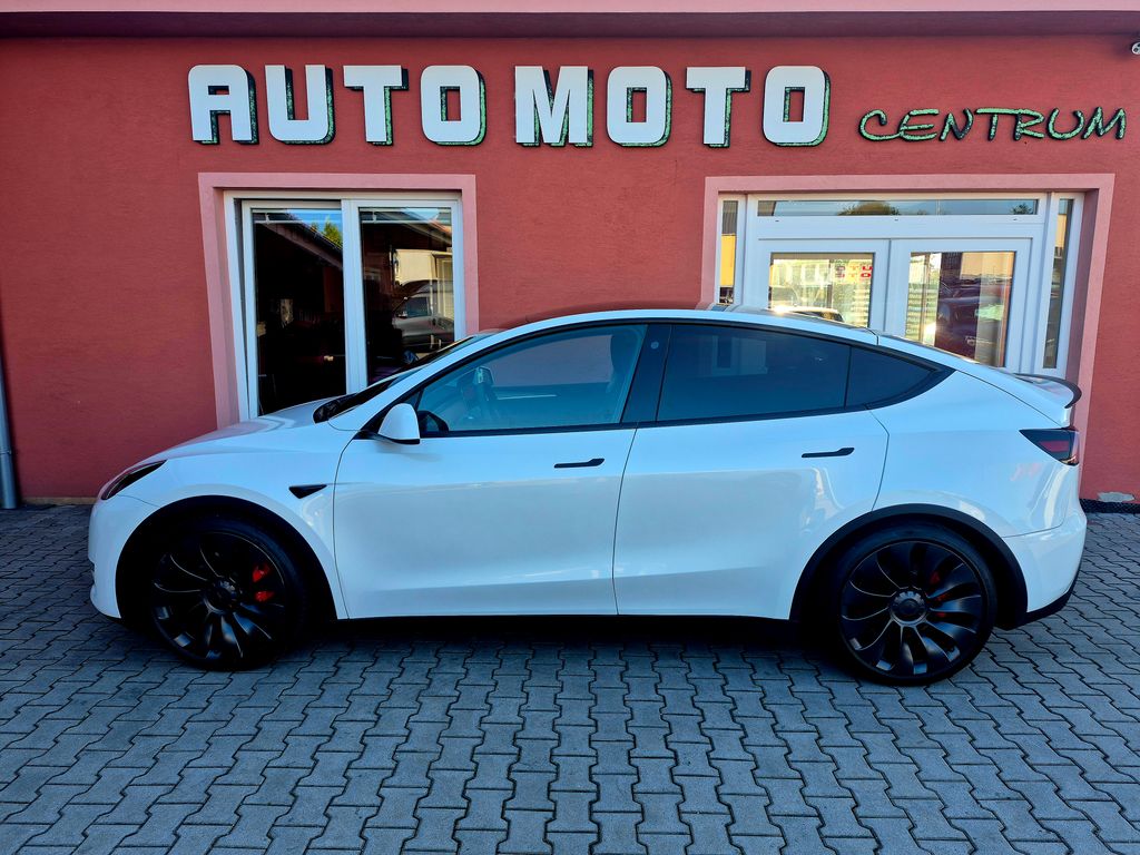 tesla-model-y-performance-393-kw-soh-92-5 - 1