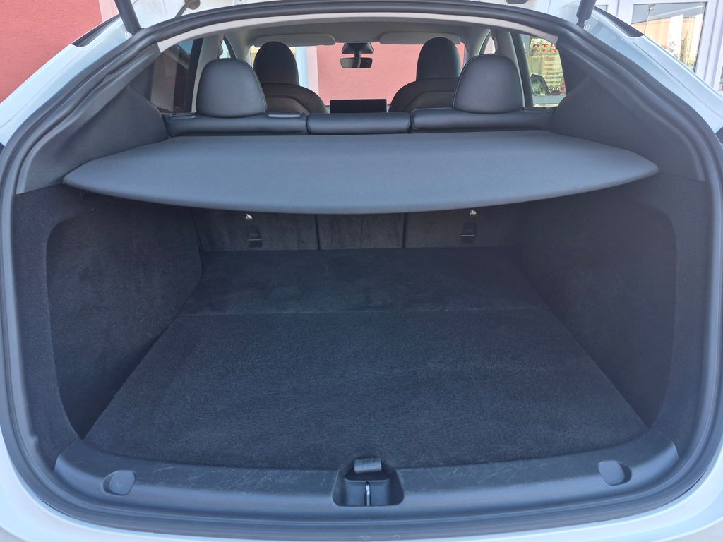 tesla-model-y-performance-393-kw-soh-92-5 - 8