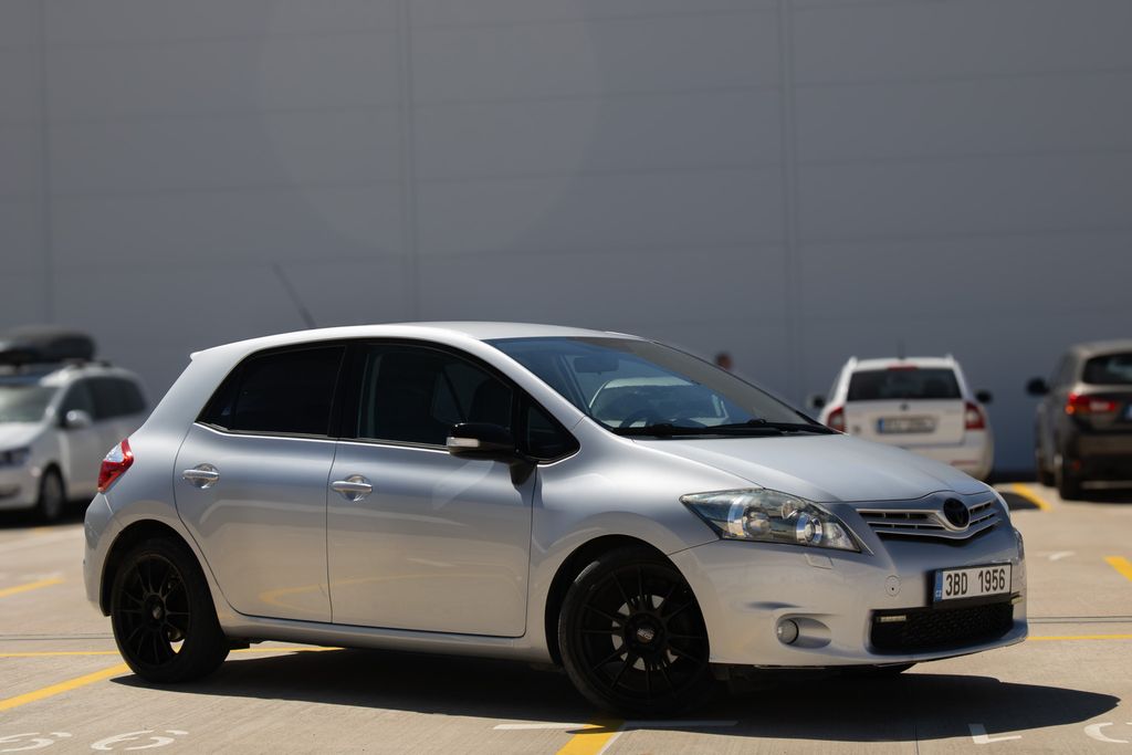 toyota-auris-bemani-servisovane - 2