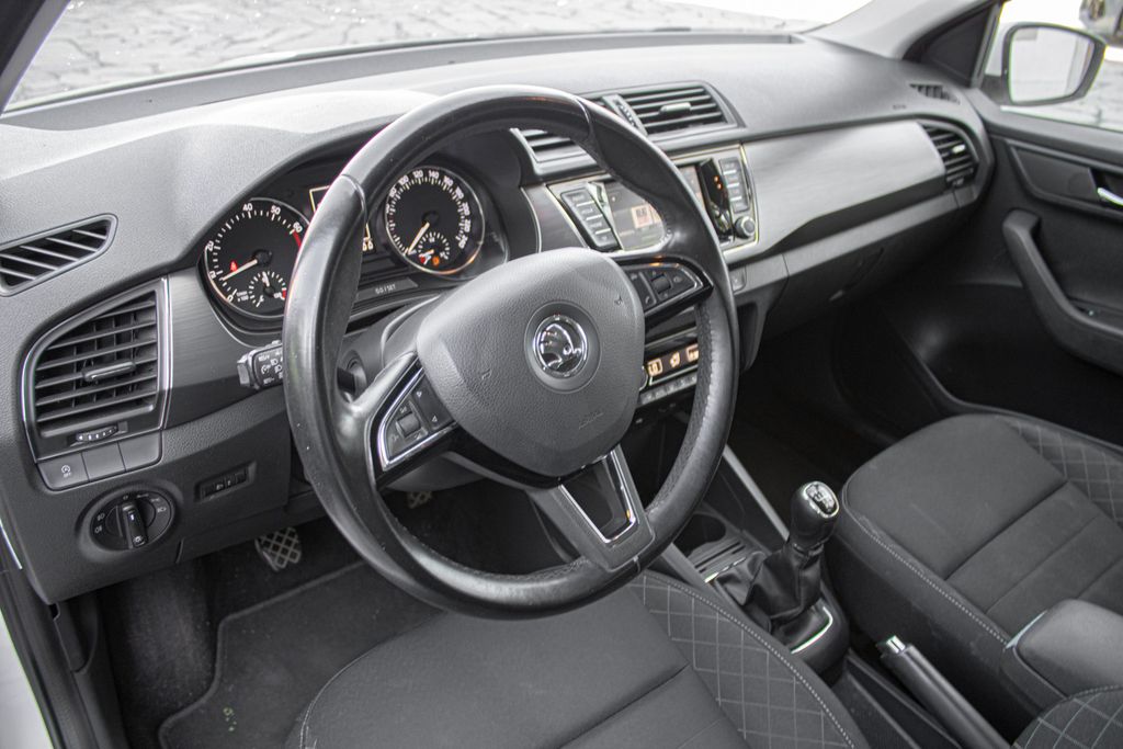 skoda-fabia - 8