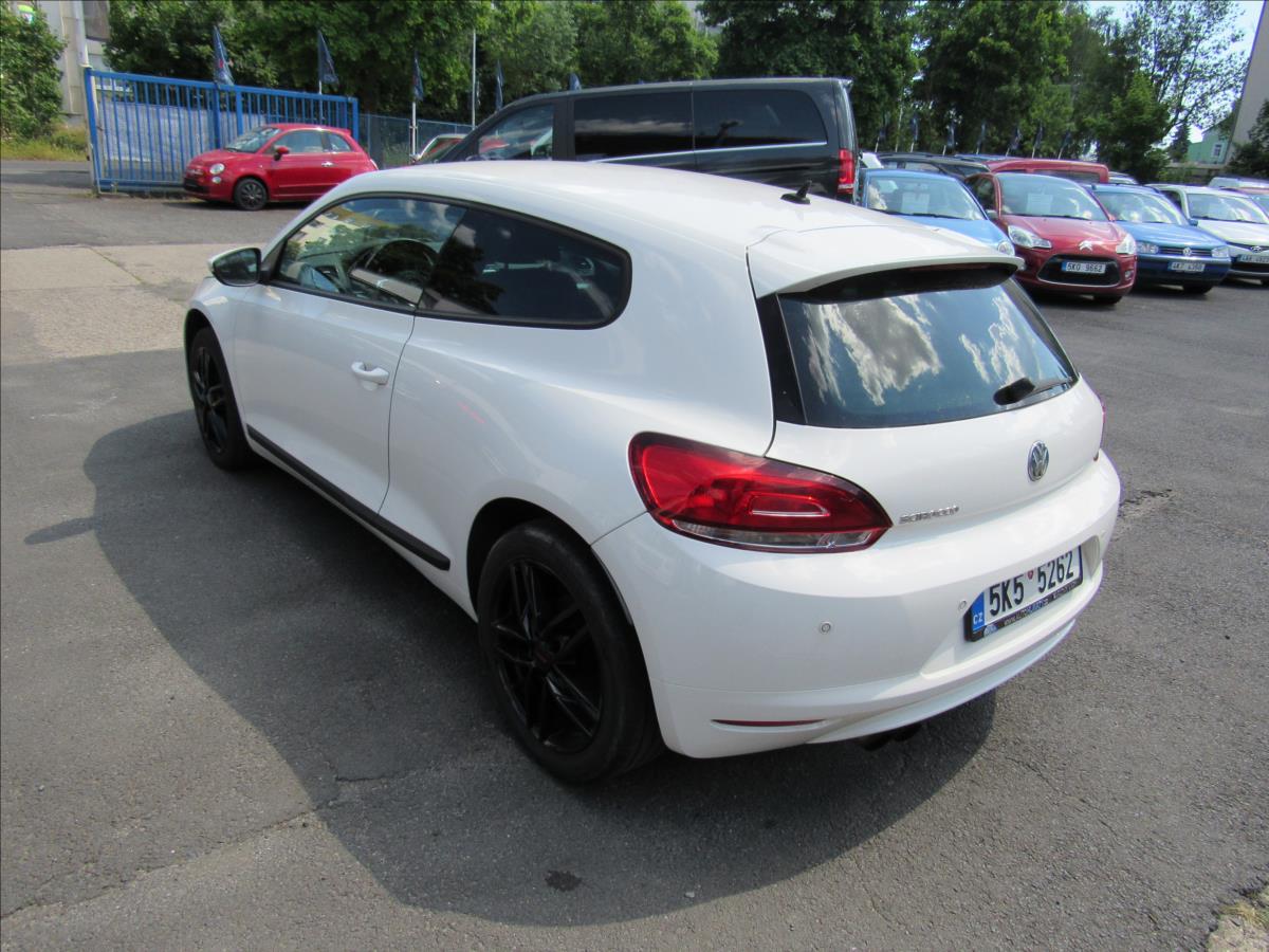 volkswagen-scirocco-1-4-tsi-90kw - 3