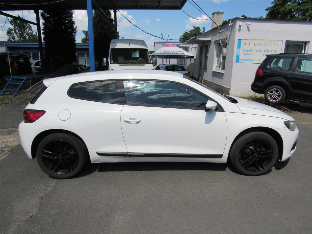volkswagen-scirocco-1-4-tsi-90kw - 7