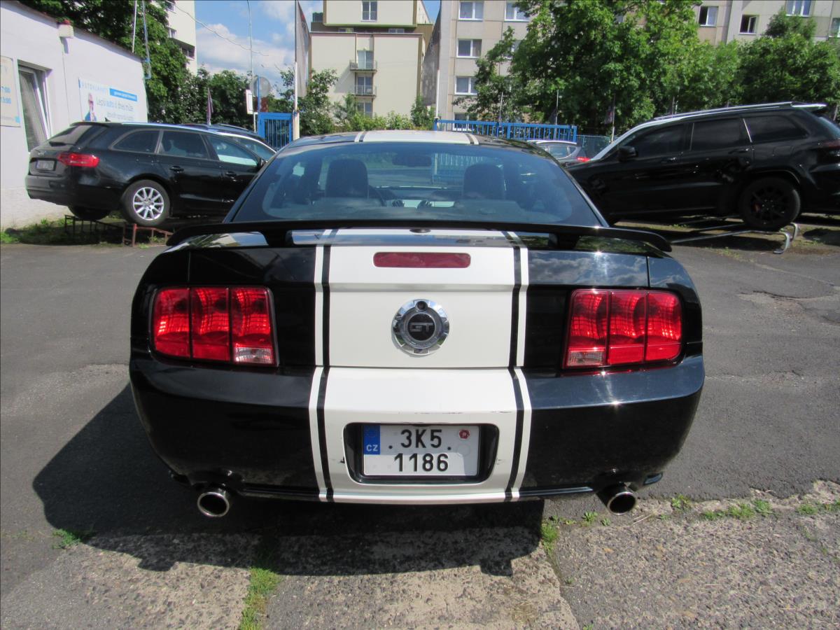 ford-mustang-4-6-l-v8-gt-224kw - 4