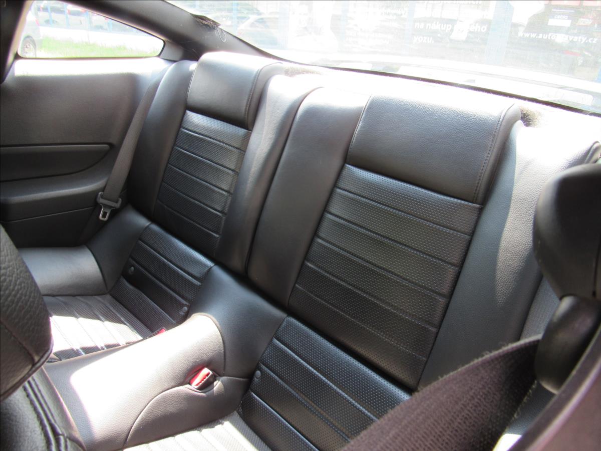 ford-mustang-4-6-l-v8-gt-224kw - 9