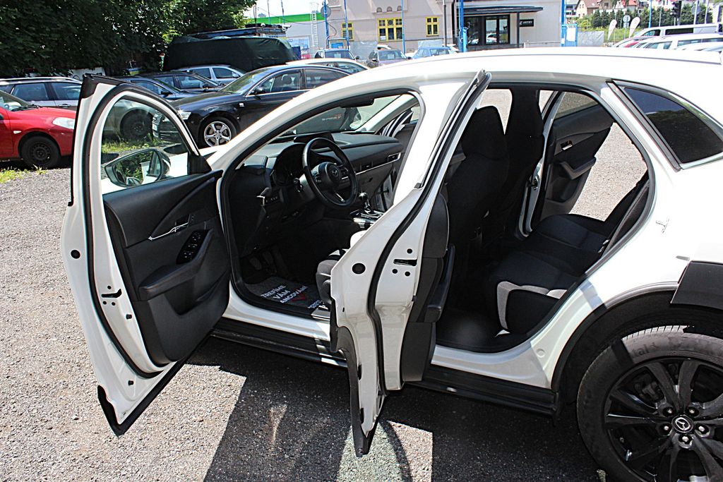 mazda-cx-30-2-0i-e-skyactiv-g - 7